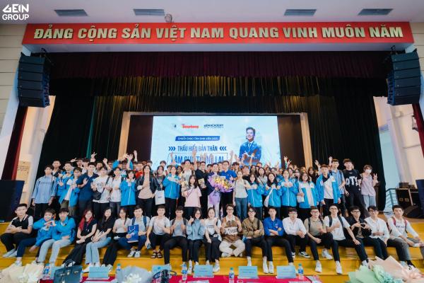 HÀNH TRÌNH GEIN VUN BỒI TRÍ TUỆ LỚP TRẺ VIỆT NAM - CO-FOUNDER LANG CÔNG ĐẠT CHIA SẺ TỚI 700 TÂN SINH VIÊN ĐẠI HỌC XÂY DỰNG HÀ NỘI VỀ “THẤU HIỂU BẢN THÂN - LÀM CHỦ TƯƠNG LAI”