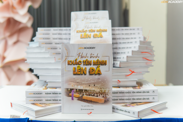 LỄ RA MẮT SÁCH 